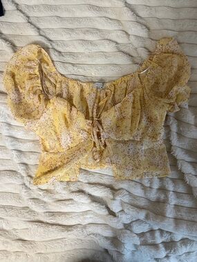 Love Tree Yellow Floral Tie-Front Puff Sleeve Crop Blouse